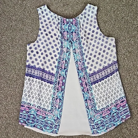 Top - Picture 8 of 15